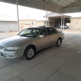 Toyota Camry 2000