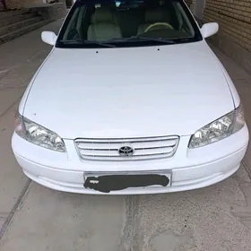 Toyota Camry 2000