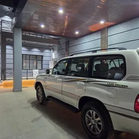 Toyota Land Cruiser 2003