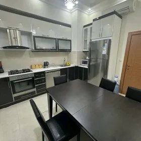 Arenda Gurtly 4-komnat 3-etaź