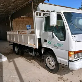 Isuzu Elf 2002