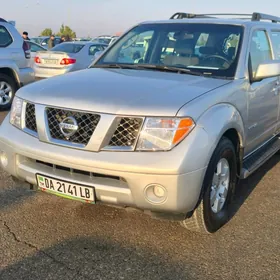 Nissan Pathfinder 2005