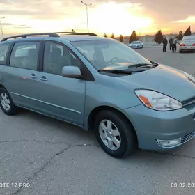 Toyota Sienna 2005