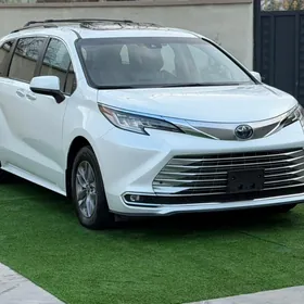 Toyota Sienna 2022
