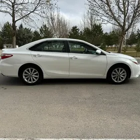 Toyota Camry 2017