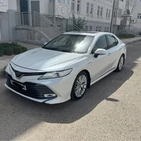 Toyota Camry 2020