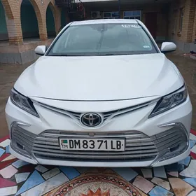 Toyota Camry 2022