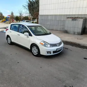 Nissan Versa 2011