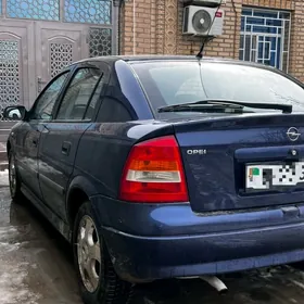 Opel Astra 2000