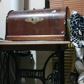 швейная машинка и оверлок