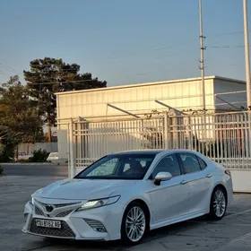 Toyota Camry 2018