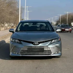 Toyota Camry 2022