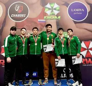 Türkmen erkin göreşijileri Groznyda geçirilen ýetginjekleriň ýaryşynda bäş medal gazandy