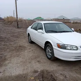 Toyota Camry 2001