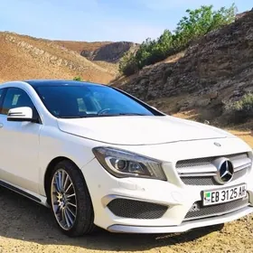 Mercedes-Benz CLA 2015