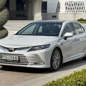 Toyota Camry 2022
