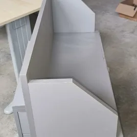 книжные полки маленькая и большая