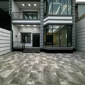 Eyesinden arenda jay gozleyari