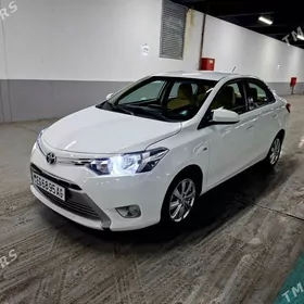 Toyota Yaris 2014