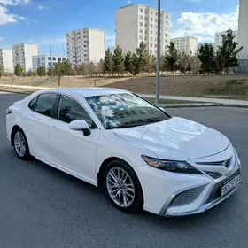Toyota Camry 2022