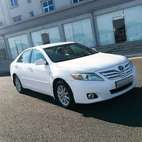 Toyota Camry 2011