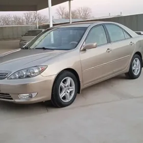 Toyota Camry 2004