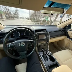 Toyota Camry 2015