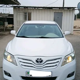 Toyota Camry 2010