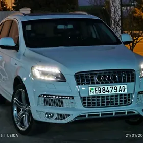 Audi Q7 2013