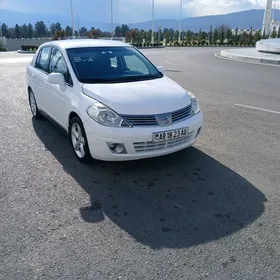 Nissan Versa 2010