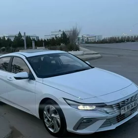 Hyundai Elantra 2024