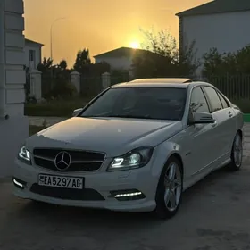 Mercedes-Benz C350 2010