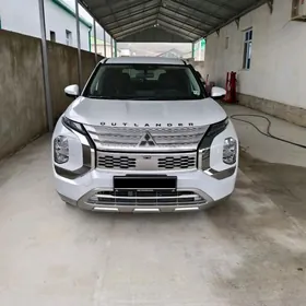 Mitsubishi Outlander 2021