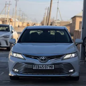 Toyota Camry 2020