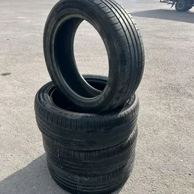 Teker 235/55/R20