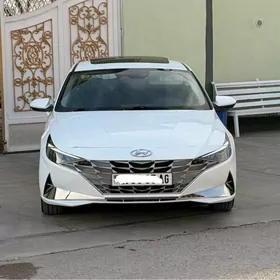 Hyundai Elantra 2022