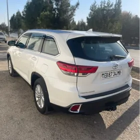 Toyota Highlander 2019