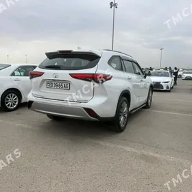 Toyota Highlander 2022