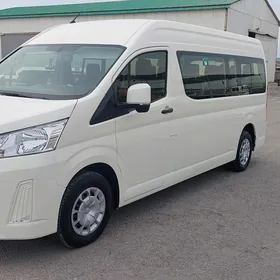 Toyota Hiace 2019