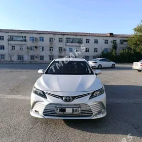 Toyota Camry 2018