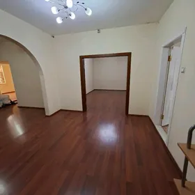 Arenda ofes mir6 9/3 3kom