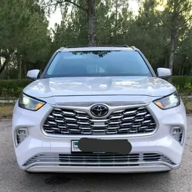 Toyota Highlander 2022