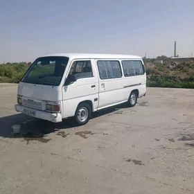 Nissan Urvan 1993