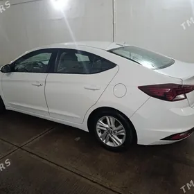 Hyundai Elantra 2020