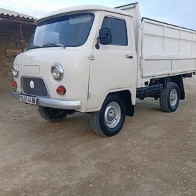 UAZ 452 1987