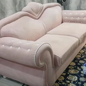 диваны и кресло