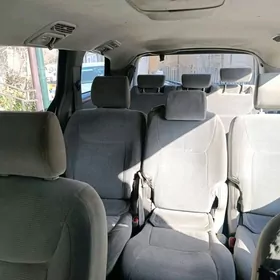 Toyota Sienna 2003