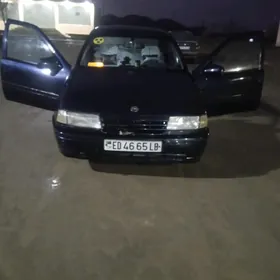 Opel Vectra 1990