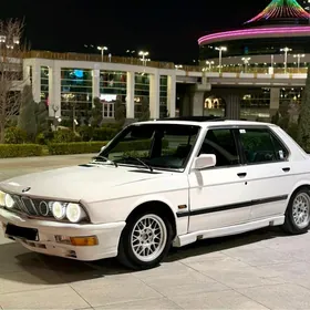 BMW 528 1986