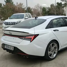 Hyundai Elantra 2021